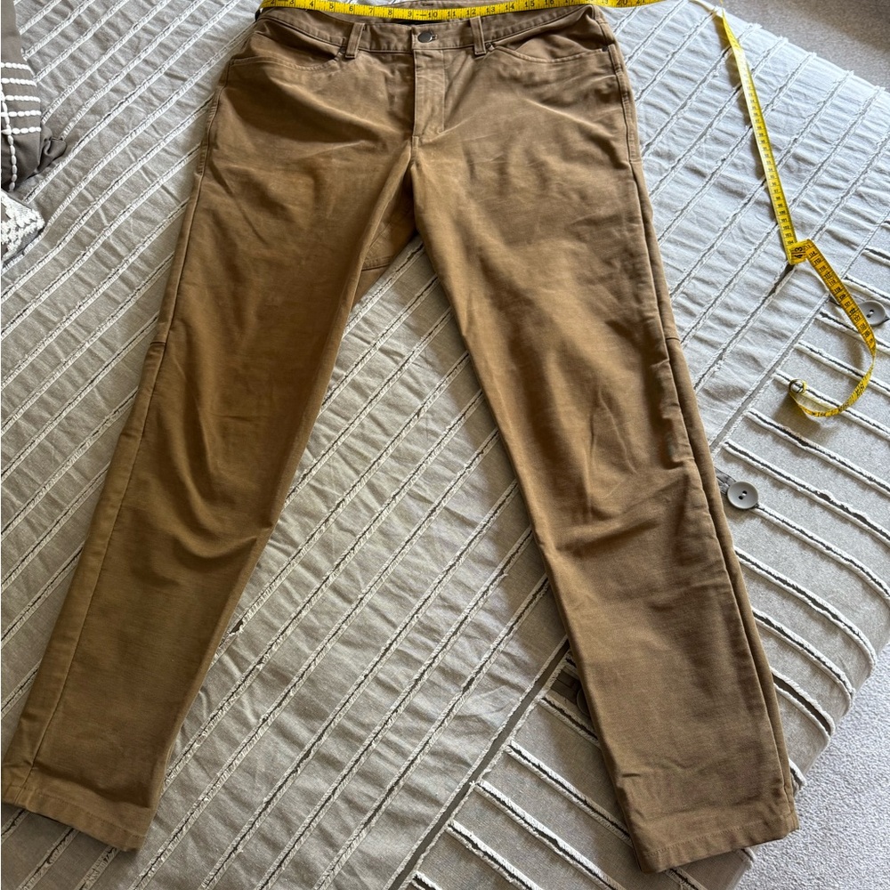 Men's Lululemon Athletica Tan Pants